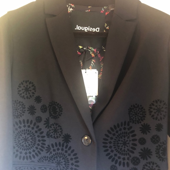 NWT Desigual Beautiful Embroidered Blazer! - Picture 1 of 13